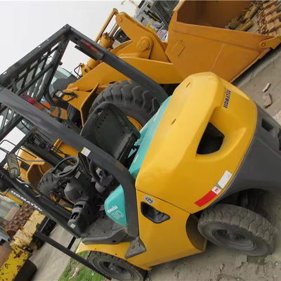 Shanghai Yard Used Komatsu 3 ton Diesel FD30 Forklift with in Machinery Repair Shops