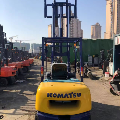 Used Komatsu 3 Ton FD30 Diesel Forklifts with 2.6*1.2*2.8 Dimensions from Japan