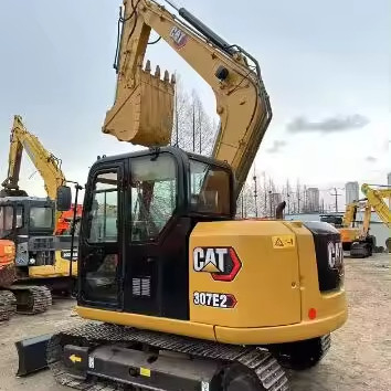 Second-hand Digger CAT 307E with ORIGINAL Hydraulic Cylinder and C2.6 DI Turbo Engine