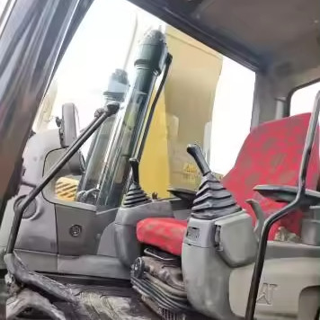 323D2L CAT Excavator Top Choice with 1200 Working Hours and 32300 KG Machine Weight